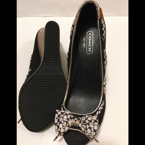 Coach Bow Wedge - Picture 9 of 16